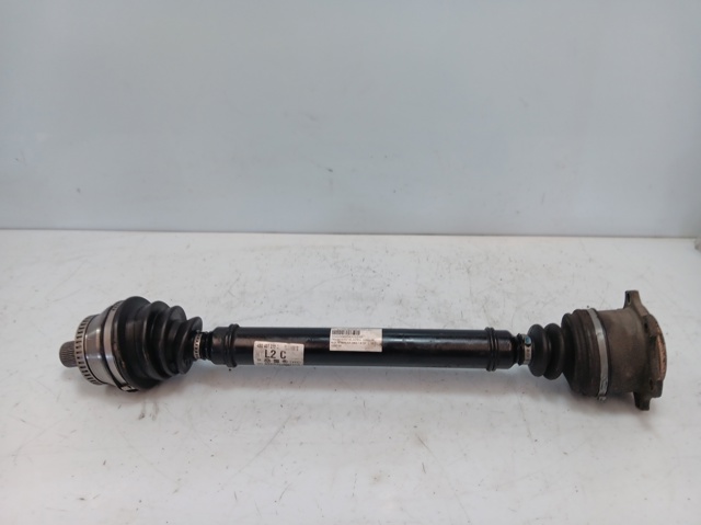 VAG 4B0407272C Semieje delantero derecho  en stock Salamanca