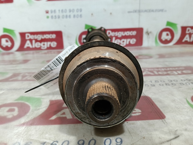 VAG 4B0407272C Semieje delantero derecho  en stock Salamanca