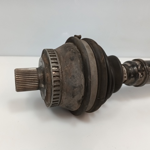VAG 4B0407272F Semieje delantero derecho  disponible Valladolid