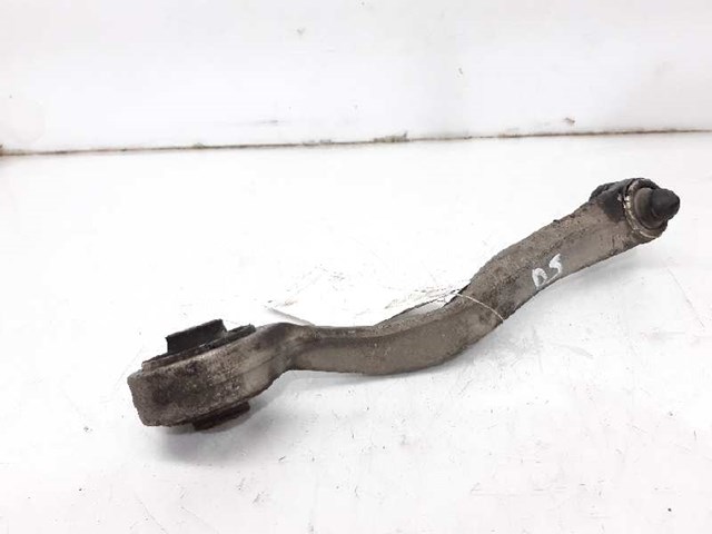 4B0407515 Buje del brazo de suspensión delantero superior  en stock Sabadell