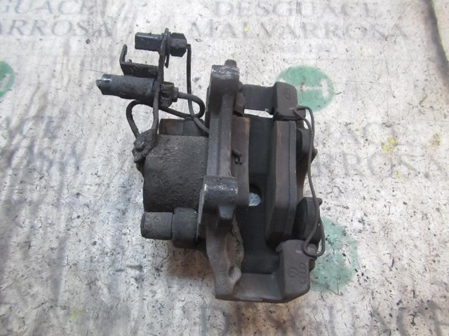 4B0615123 VAG Pinza de freno delantera izquierda  en stock Huelva