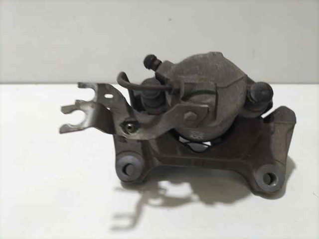 4B0615124 Pinza de freno delantera derecha  comprar en Zaragoza
