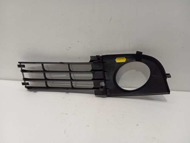 4B0807681 VAG Tapa de rejilla de faro antiniebla delantero izquierdo  comprar en Oviedo