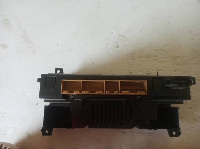 VAG 4B0820043F Módulo de modos de calefacción/aire acondicionado  disponible España