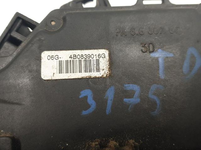 VAG 4B0839016G Cerradura de la puerta trasera derecha  en stock Salamanca