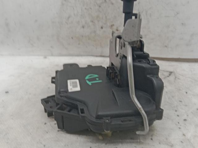4B0839016G VAG Cerradura de la puerta trasera derecha  comprar en Oviedo