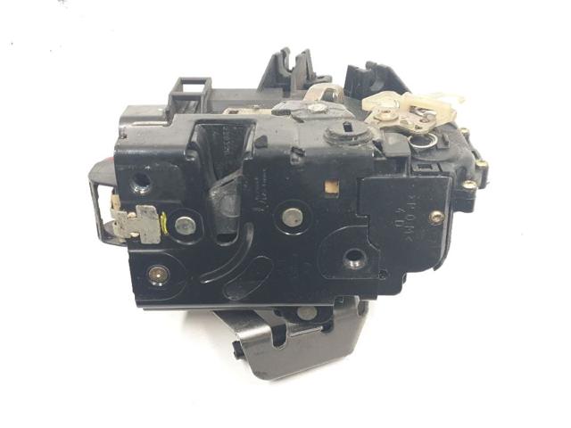 4B0839016G Cerradura de la puerta trasera derecha comprar Almería