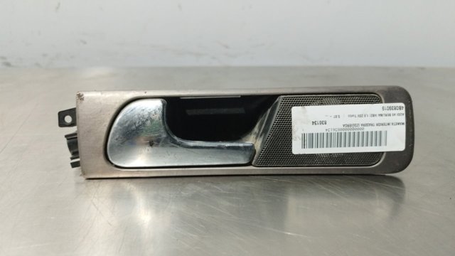 4B0839019 Manija interior de puerta trasera izquierda  comprar en Pontevedra