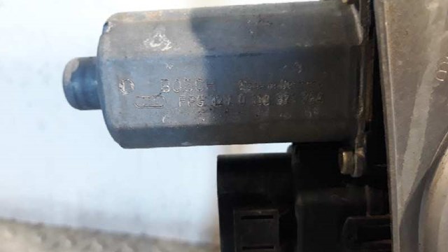 VAG 4B0839461 Mecanismo de elevalunas de la puerta trasera izquierda  disponible Lugo