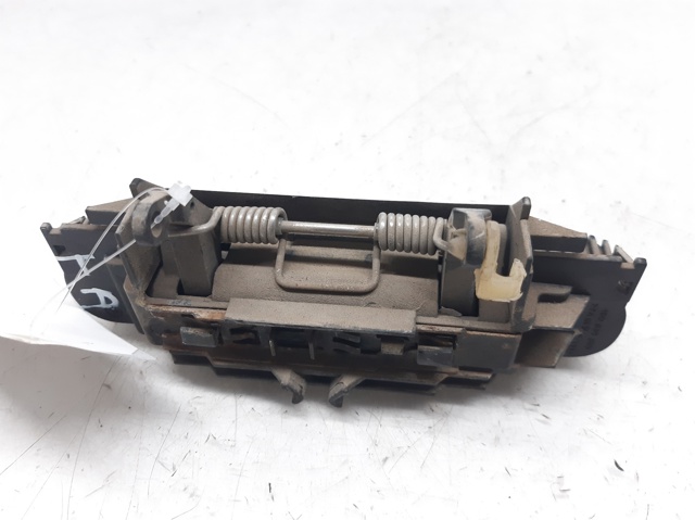 4B0839885 Soporte de manija exterior de puerta derecha  en stock Castellón