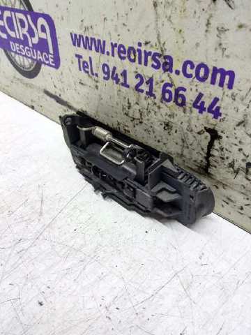4B0839885 Soporte de manija exterior de puerta derecha  en stock Castellón