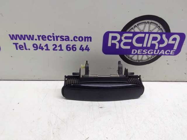 4B0839885 Soporte de manija exterior de puerta derecha  en stock Granada