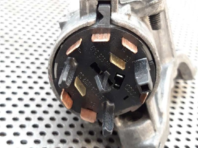 4B0905851A Cerradura de encendido  disponible Málaga