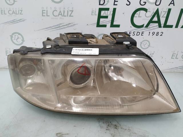 4B0941030K Faro derecho  disponible Málaga