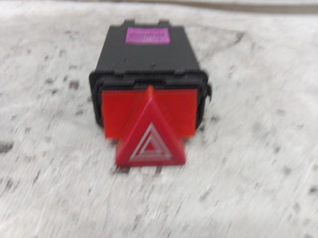VAG 4B0941509D Boton de luz de emergencía comprar Tarragona