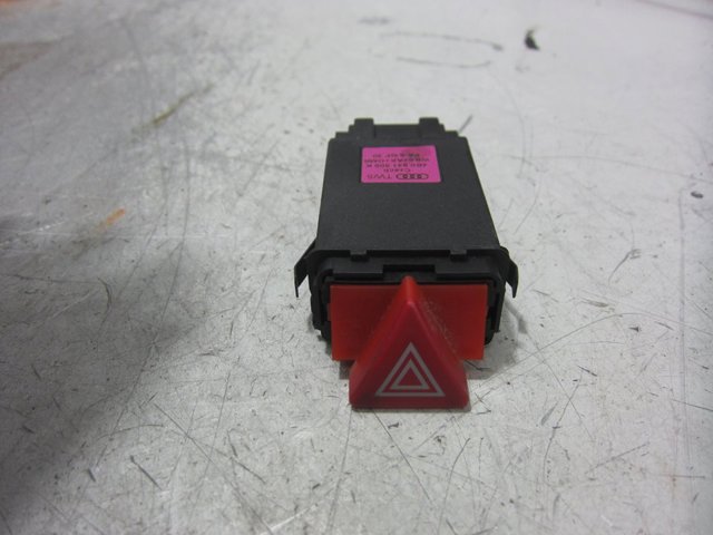 VAG 4B0941509K Boton de luz de emergencía  en stock Valencia