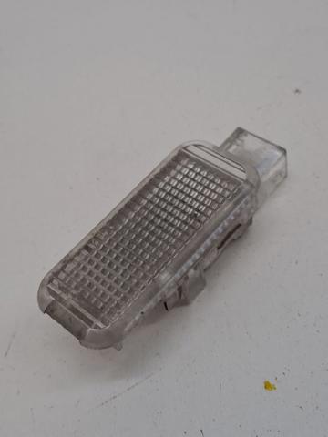 4B0947415A Luz de cortesía del maletero  comprar en Zaragoza