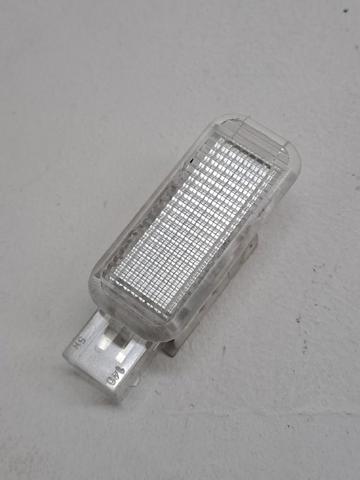 4B0947415A VAG Luz de cortesía del maletero  comprar en Lleida