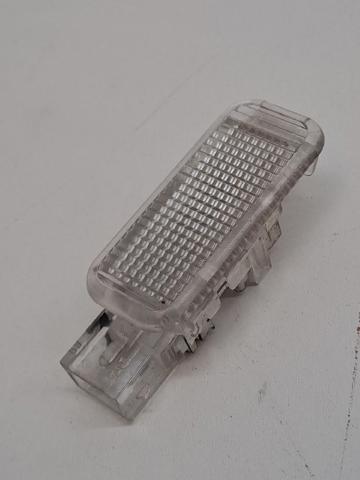 4B0947415A Luz de cortesía del maletero  en stock Granada