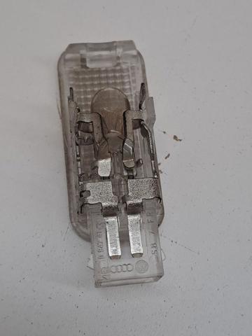 4B0947415A Luz de cortesía del maletero  comprar en Zaragoza