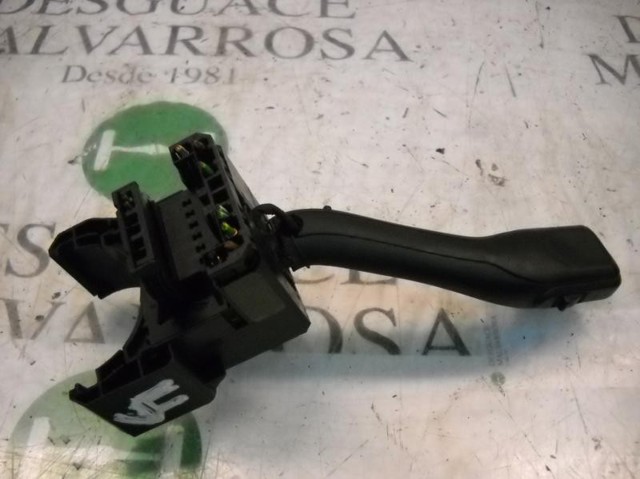 4B0953503H01C VAG Conmutador derecho de la columna de dirección  disponible Vigo