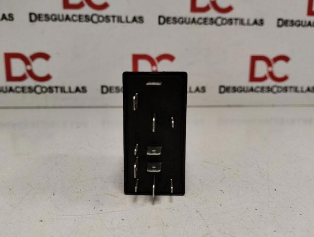 4B0955531A Relé de intermitencia del limpiaparabrisas  en stock Castellón
