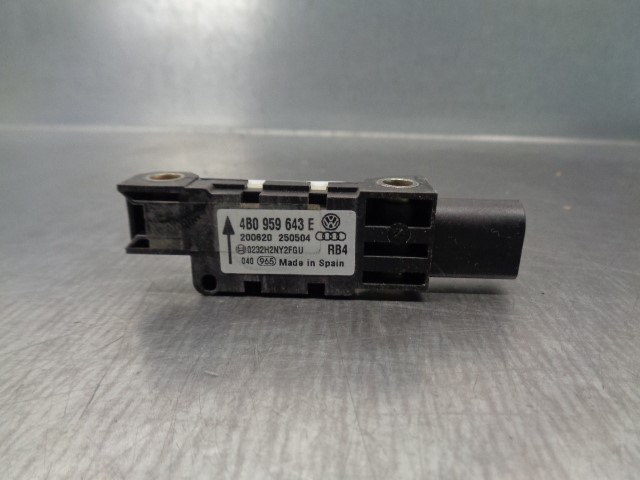 4B0959643E VAG Sensor de airbag delantero  en stock Córdoba