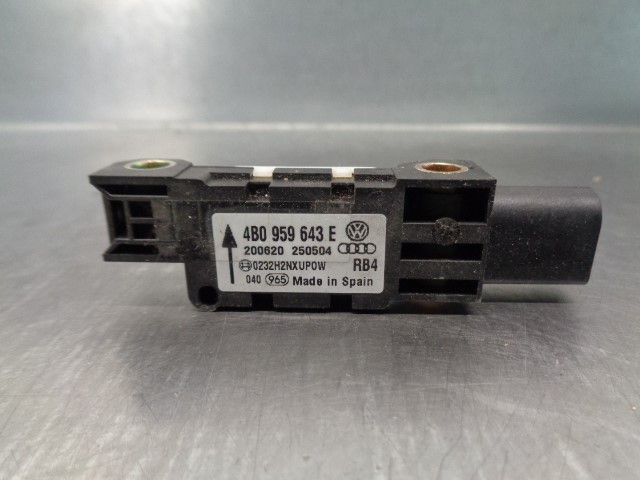 4B0959643E Sensor de airbag delantero  en stock Castellón