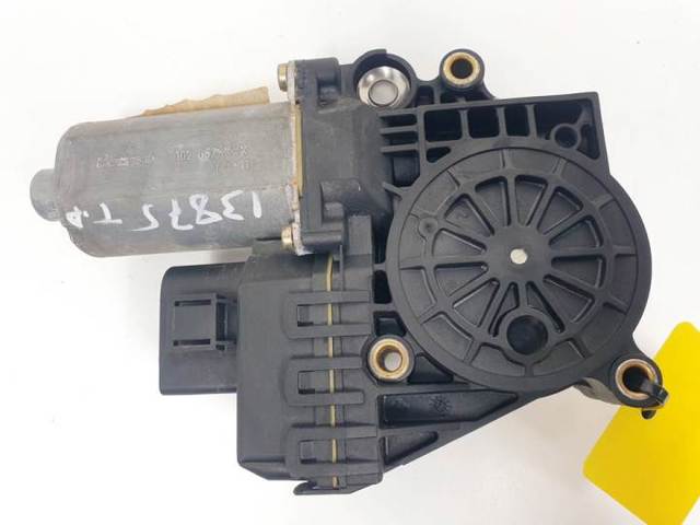 VAG 4B0959802B Motor del elevalunas de la puerta trasera derecha  comprar en Albacete