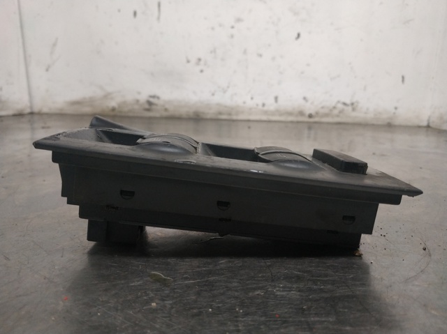 4B0959851 Unidad de control de elevalunas delantera izquierda  disponible Burgos