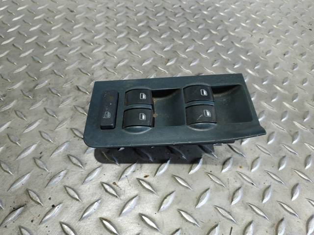 4B0959851 VAG Interruptor de elevalunas delantera izquierda comprar Madrid