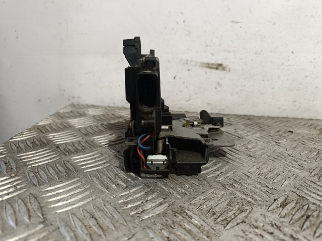 VAG 4B1837015G Cerradura  en stock Terrassa