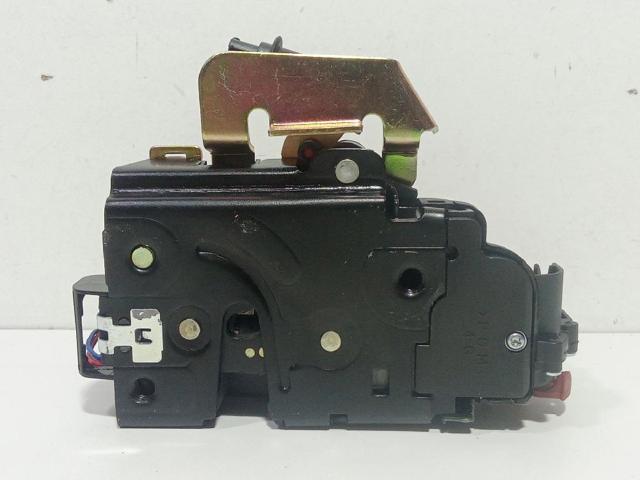 VAG 4B1837015G Cerradura de puerta delantera izquierda  disponible Valladolid