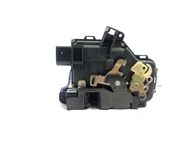4B1837016B VAG Cerradura de puerta delantera derecha  en stock Huelva