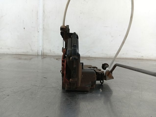 4B1837016E Cerradura de puerta delantera derecha  disponible Burgos