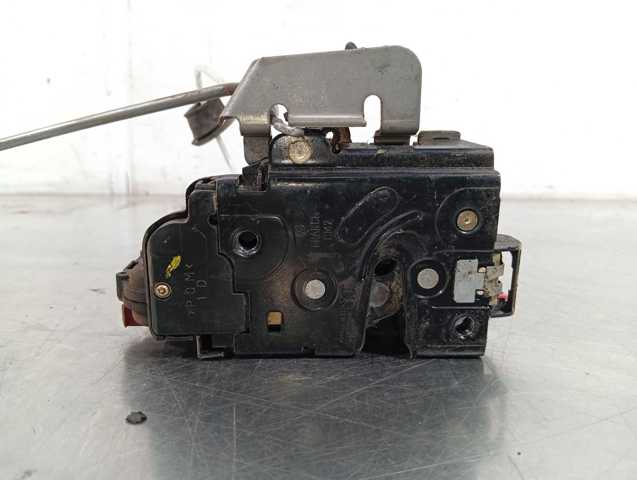 4B1837016E Cerradura de puerta delantera derecha  en stock Granada