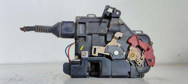 4B1837016E VAG Cerradura de puerta delantera derecha  en stock Gandía