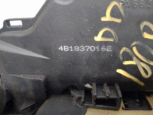 4B1837016E Cerradura de puerta delantera derecha  disponible Málaga