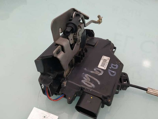 VAG 4B1837016G Cerradura de puerta delantera derecha  disponible Lugo