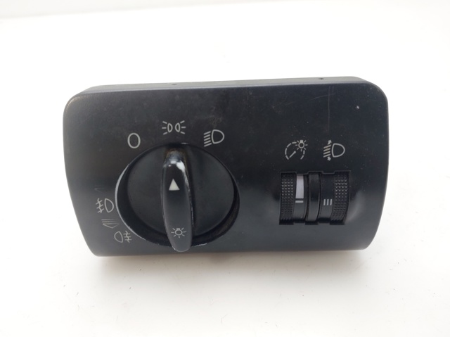 4B1941531C Interruptor de luces en el tablero  disponible Málaga