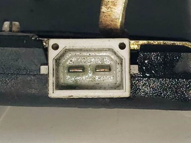 VAG 4B5827505B Cerradura de maletero  en stock Terrassa