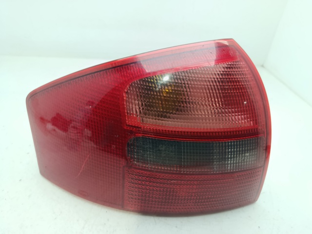 4B5945095 Piloto trasero izquierdo  comprar en Reus