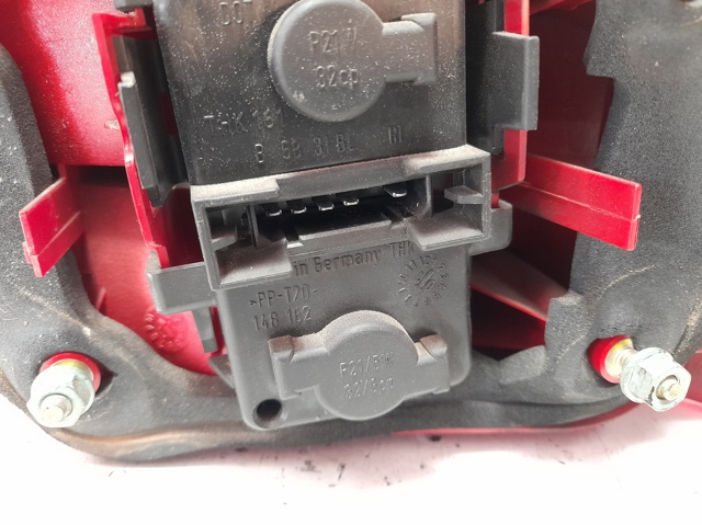 4B5945095 VAG Piloto trasero izquierdo comprar Madrid