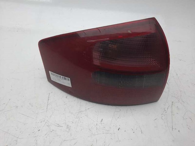 VAG 4B5945095 Piloto trasero izquierdo  en stock Terrassa