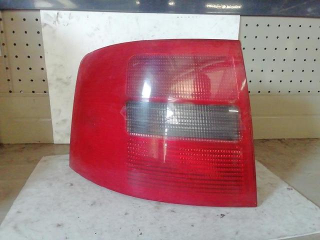 VAG 4B5945095B Piloto trasero izquierdo  disponible Lugo