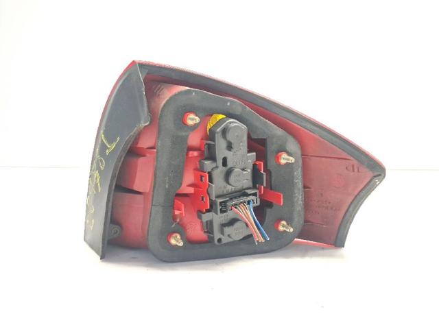 4B5945095B Piloto trasero izquierdo comprar Sevilla
