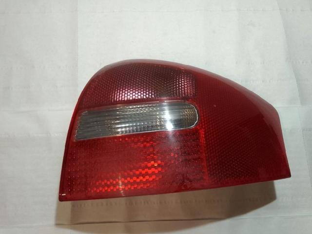 4B5945096B Piloto trasero derecho  disponible Burgos