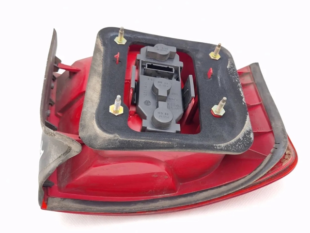 VAG 4B9945096D3FZ Piloto trasero derecho comprar Barcelona