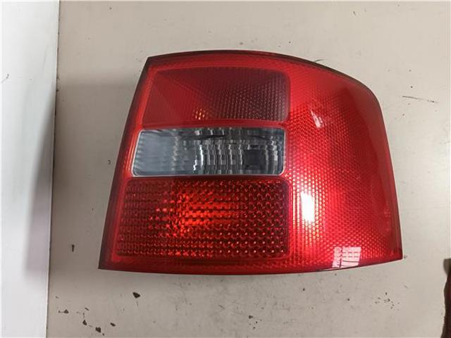 4B9945096F VAG Piloto trasero derecho  disponible Vigo