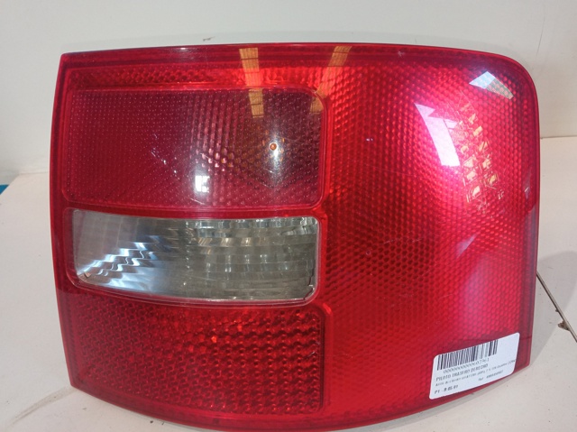4B9945096F VAG Piloto trasero derecho  en stock Huelva